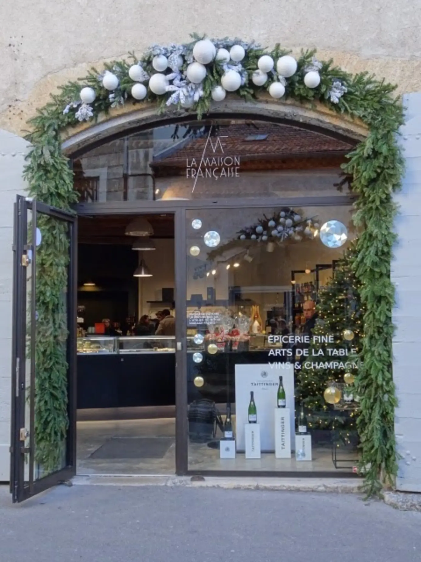 LA MAISON FRANÇAISE