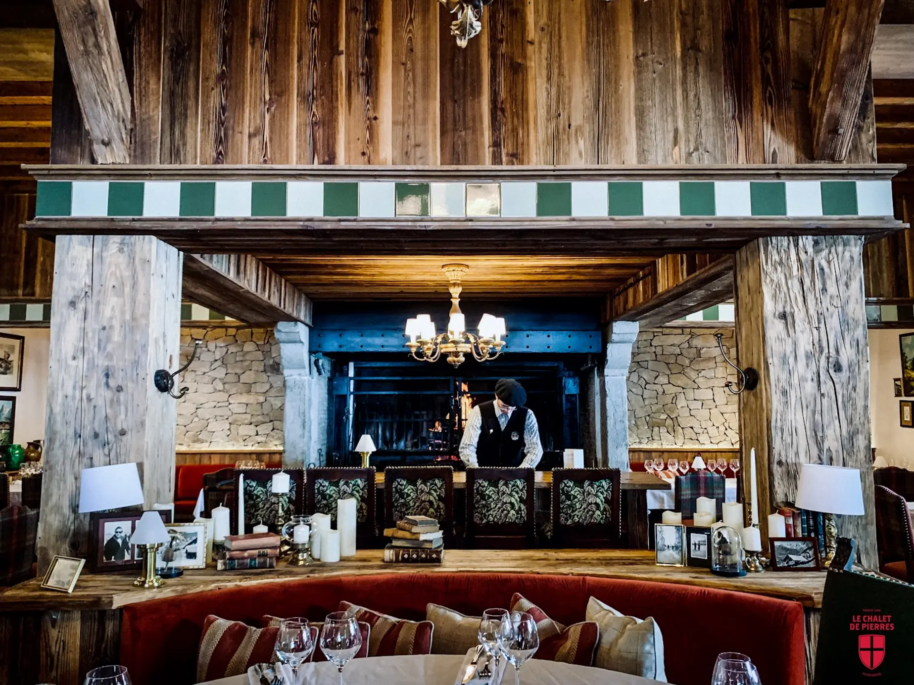 LE CHALET DE PIERRES