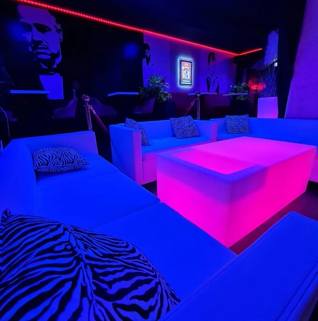 LE VINTAGE CLUB