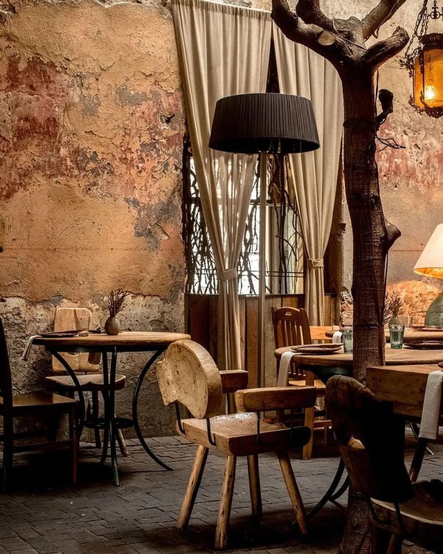 TAVERNA