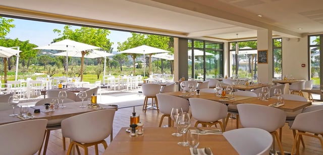 LA TABLE DES OLIVIERS